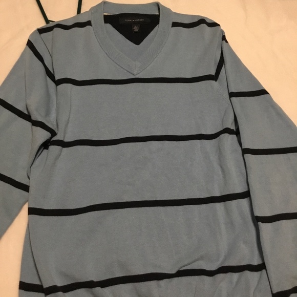 Tommy Hilfiger - Picture 3 of 4